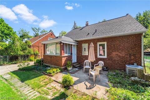 1980 E 228th St, Euclid, OH 44117 photo 2