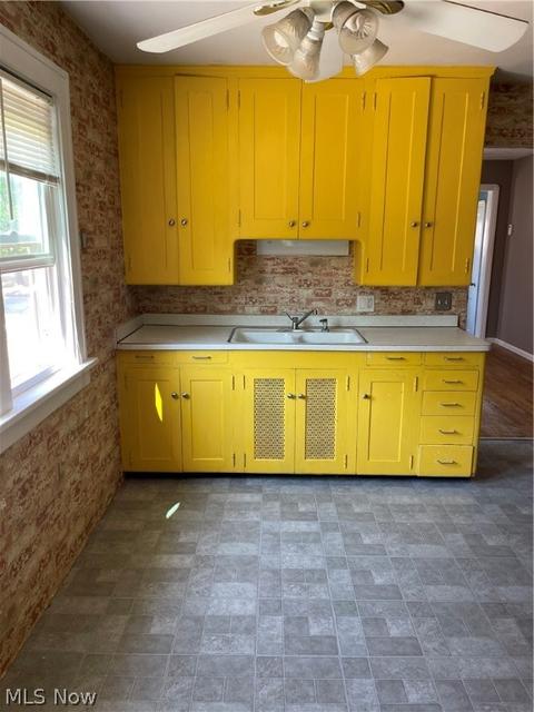 891 E 237th St, Euclid, OH 44123 photo 7