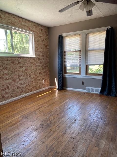 891 E 237th St, Euclid, OH 44123 photo 4