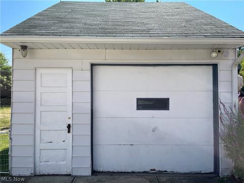 891 E 237th St, Euclid, OH 44123 photo 32