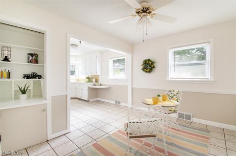 264 Helena Dr, Struthers, OH 44471 photo 7