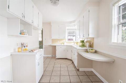 264 Helena Dr, Struthers, OH 44471 photo 3