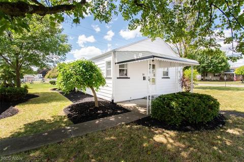 264 Helena Dr, Struthers, OH 44471 photo 16