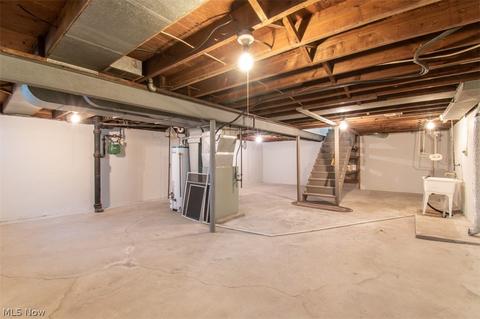 264 Helena Dr, Struthers, OH 44471 photo 19
