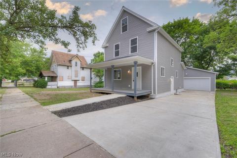 614 Easter Ave, Akron, OH 44307 photo 1