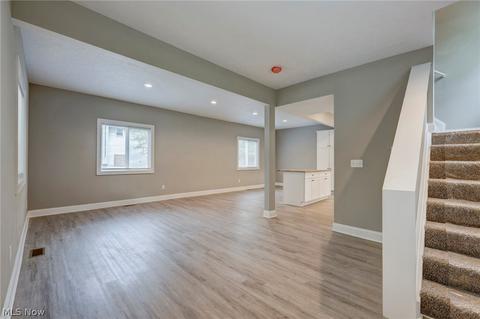 614 Easter Ave, Akron, OH 44307 photo 32