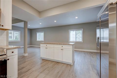 614 Easter Ave, Akron, OH 44307 photo 31