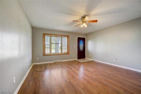 573 Keys Dr, Elyria, OH 44035 photo 10
