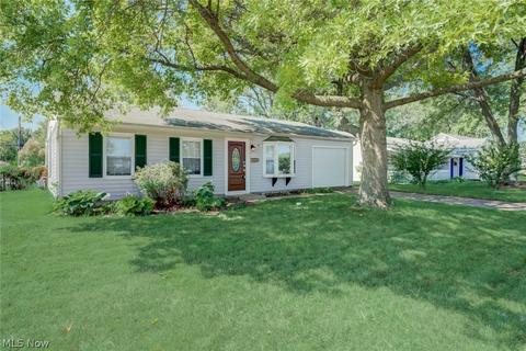 573 Keys Dr, Elyria, OH 44035 photo 1