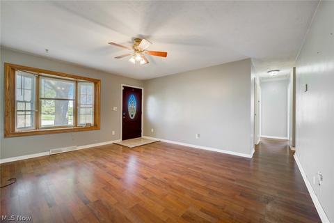 573 Keys Dr, Elyria, OH 44035 photo 5