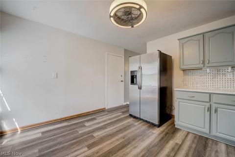 573 Keys Dr, Elyria, OH 44035 photo 8