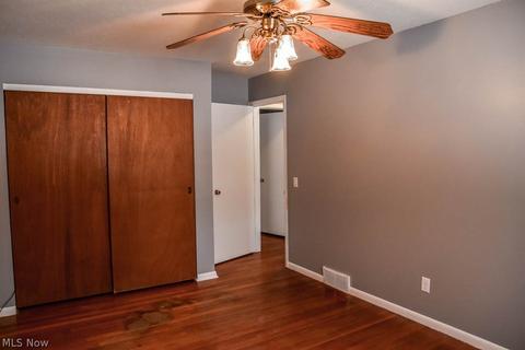 7055 Pinecrest St NE, Canton, OH 44721 photo 11