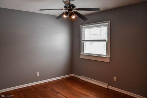7055 Pinecrest St NE, Canton, OH 44721 photo 12