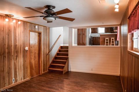7055 Pinecrest St NE, Canton, OH 44721 photo 9
