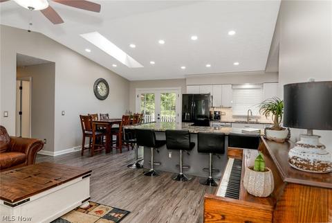 13085 Mark Path, Doylestown, OH 44230 photo 3