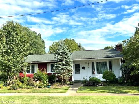 210 E 15th St, Dover, OH 44622 photo 1