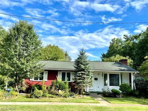 210 E 15th St, Dover, OH 44622 photo 4