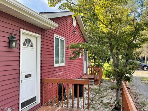 210 E 15th St, Dover, OH 44622 photo 3