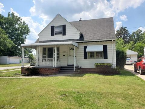 5652 E 141st St, Maple Heights, OH 44137 photo 1