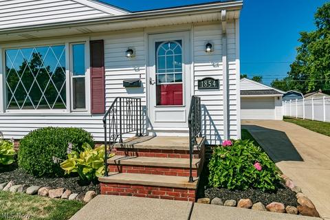 1854 Rush Rd, Wickliffe, OH 44092 photo 2