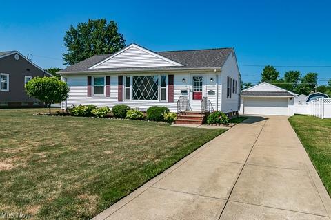 1854 Rush Rd, Wickliffe, OH 44092 photo 1