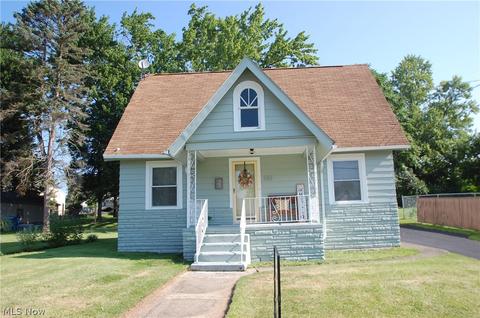 455 Spring St, Struthers, OH 44471 photo 1