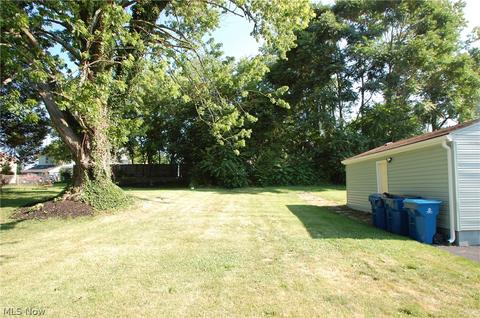 455 Spring St, Struthers, OH 44471 photo 17