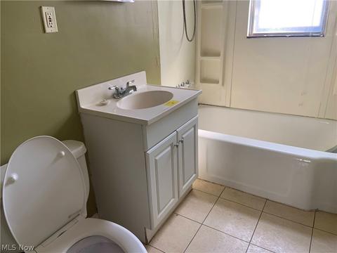 163 Bell Ave, Elyria, OH 44035 photo 9