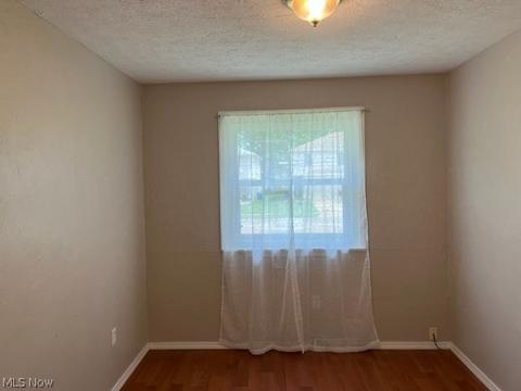 2874 Surf Ave, Lorain, OH 44053 photo 8
