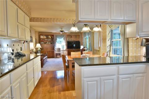 8016 Spartan Dr, Boardman, OH 44512 photo 10