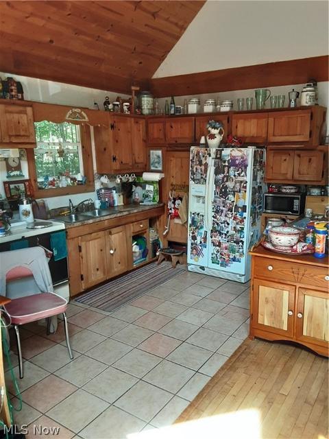 6072 Root Rd, Conneaut, OH 44030 photo 5