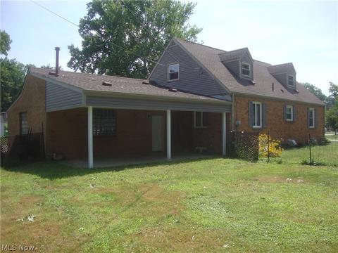 233 E 14th St, Dover, OH 44622 photo 3