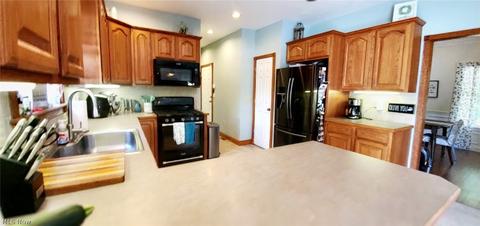 2686 Wright Rd, Akron, OH 44320 photo 8
