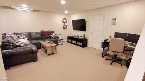 2686 Wright Rd, Akron, OH 44320 photo 21