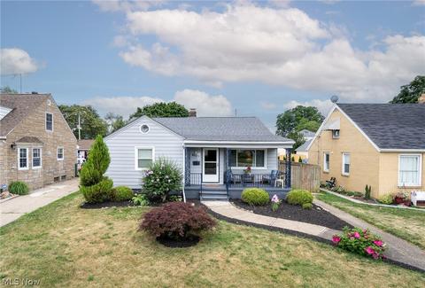 2318 E 31st St, Lorain, OH 44055 photo 1