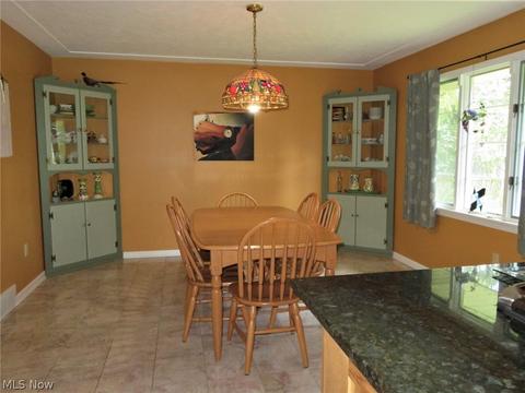 305 Hamilton Cir, Elyria, OH 44035 photo 12
