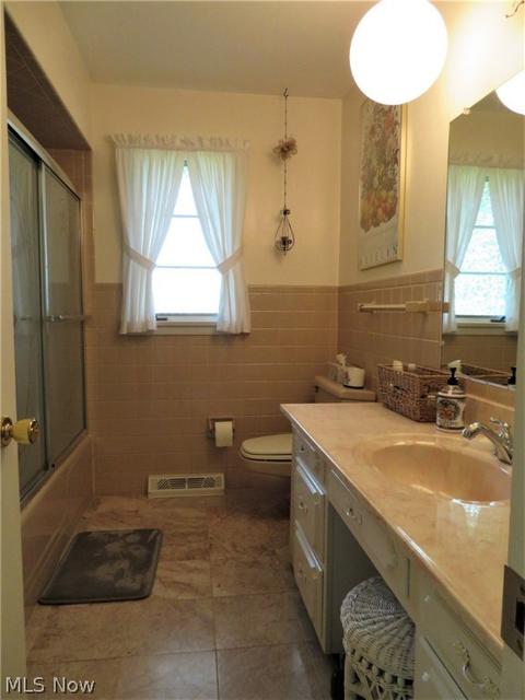 305 Hamilton Cir, Elyria, OH 44035 photo 25