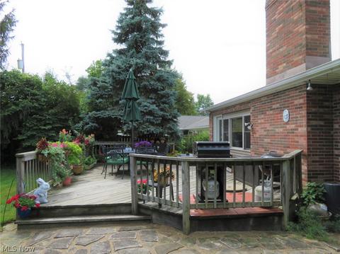 305 Hamilton Cir, Elyria, OH 44035 photo 6