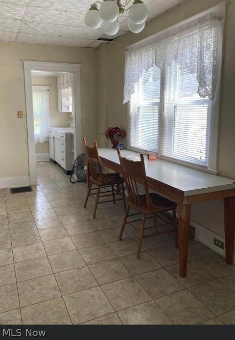207 E Slingluff Ave, Dover, OH 44622 photo 6