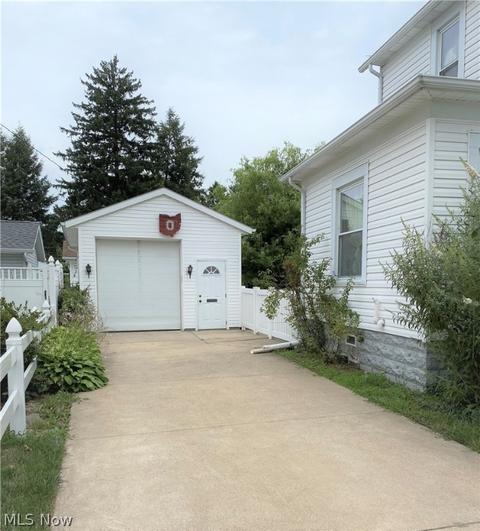 207 E Slingluff Ave, Dover, OH 44622 photo 16