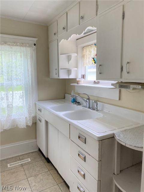 207 E Slingluff Ave, Dover, OH 44622 photo 8