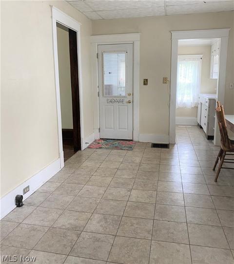 207 E Slingluff Ave, Dover, OH 44622 photo 10