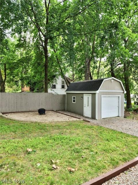 3202 E Waterloo Rd, Akron, OH 44312 photo 10