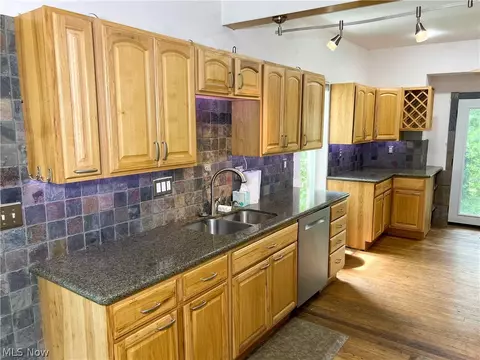 29 Snyder Ave, Struthers, OH 44471 photo 9
