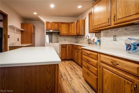 1147 Linden Ave, Akron, OH 44310 photo 13