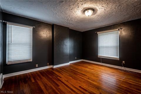 1147 Linden Ave, Akron, OH 44310 photo 17