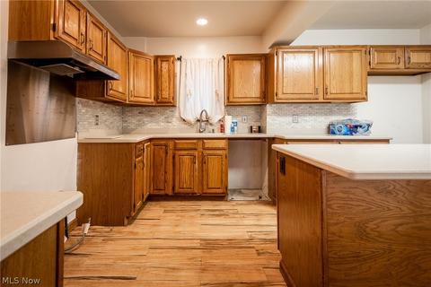 1147 Linden Ave, Akron, OH 44310 photo 12