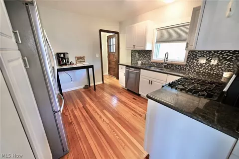 1963 E Sprague Rd, Seven Hills, OH 44131 photo 3