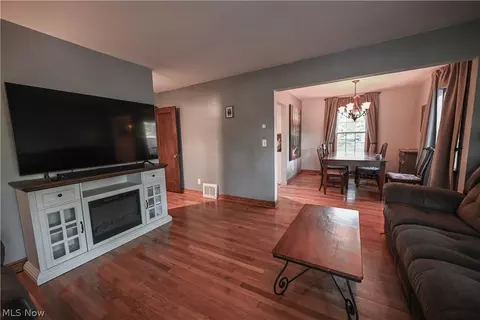 1963 E Sprague Rd, Seven Hills, OH 44131 photo 6