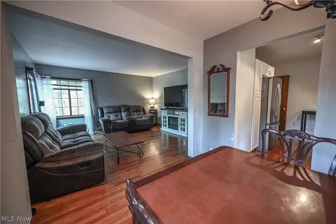 1963 E Sprague Rd, Seven Hills, OH 44131 photo 5